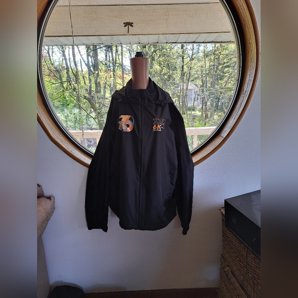 Rain/wind breaker coat